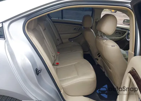 2015 Ford Taurus Limited z USA, uszkodzony, nr VIN 1FAHP2F95FG176158